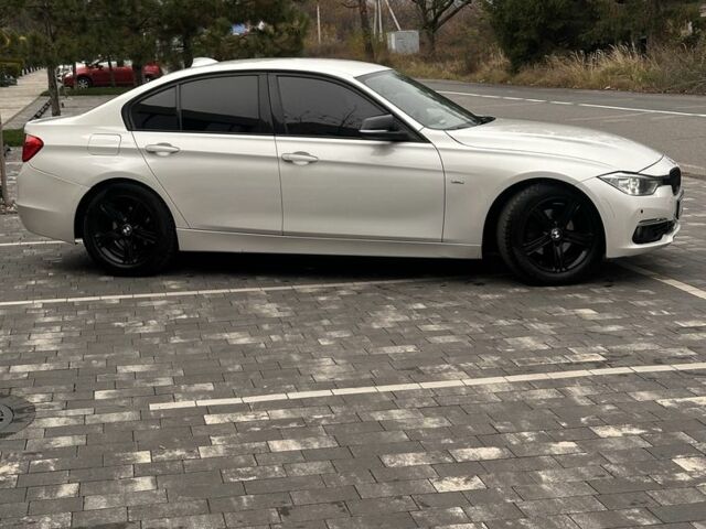 Белый БМВ 3 Серия, объемом двигателя 2 л и пробегом 367 тыс. км за 11000 $, фото 1 на Automoto.ua