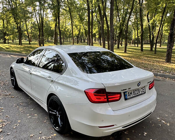 Белый БМВ 3 Серия, объемом двигателя 2 л и пробегом 186 тыс. км за 14900 $, фото 3 на Automoto.ua