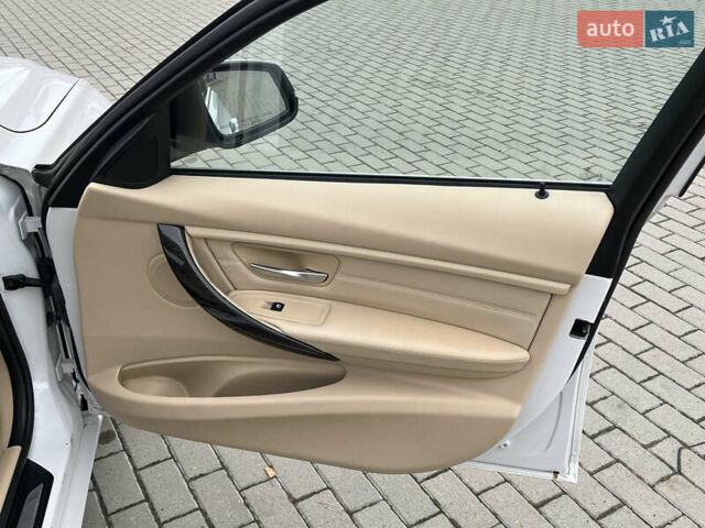 Белый БМВ 3 Серия, объемом двигателя 2 л и пробегом 196 тыс. км за 12999 $, фото 24 на Automoto.ua