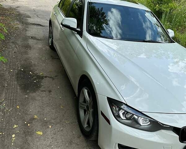 Білий БМВ 3 Серія, об'ємом двигуна 2 л та пробігом 260 тис. км за 12500 $, фото 1 на Automoto.ua