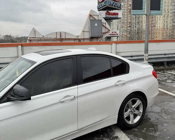 Белый БМВ 3 Серия, объемом двигателя 2 л и пробегом 214 тыс. км за 10000 $, фото 19 на Automoto.ua