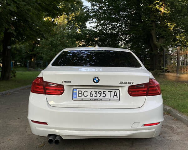 Белый БМВ 3 Серия, объемом двигателя 2 л и пробегом 208 тыс. км за 10500 $, фото 6 на Automoto.ua