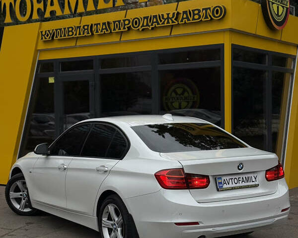 Белый БМВ 3 Серия, объемом двигателя 2 л и пробегом 182 тыс. км за 11999 $, фото 5 на Automoto.ua