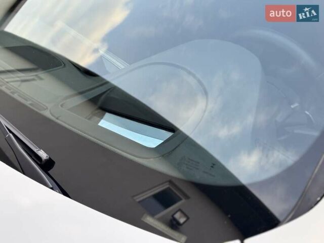 Белый БМВ 3 Серия, объемом двигателя 2 л и пробегом 157 тыс. км за 11900 $, фото 5 на Automoto.ua