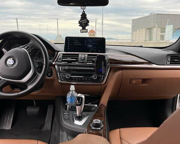 Белый БМВ 3 Серия, объемом двигателя 2 л и пробегом 115 тыс. км за 16500 $, фото 7 на Automoto.ua