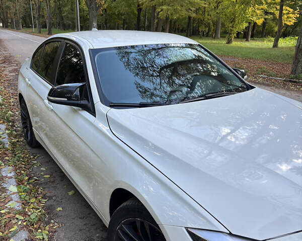 Білий БМВ 3 Серія, об'ємом двигуна 2 л та пробігом 306 тис. км за 11500 $, фото 3 на Automoto.ua