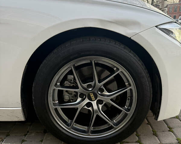 Білий БМВ 3 Серія, об'ємом двигуна 2 л та пробігом 211 тис. км за 12800 $, фото 1 на Automoto.ua