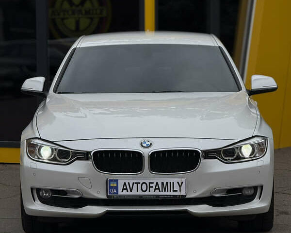 Белый БМВ 3 Серия, объемом двигателя 2 л и пробегом 182 тыс. км за 11999 $, фото 1 на Automoto.ua