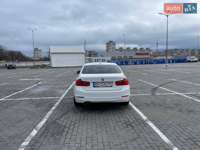 Белый БМВ 3 Серия, объемом двигателя 2 л и пробегом 177 тыс. км за 12500 $, фото 15 на Automoto.ua