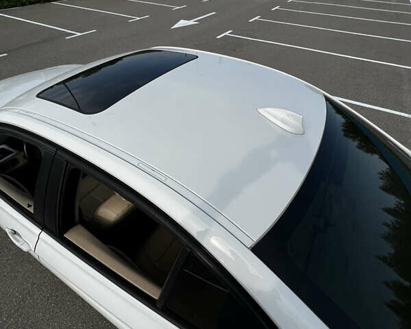 Белый БМВ 3 Серия, объемом двигателя 2 л и пробегом 243 тыс. км за 12200 $, фото 6 на Automoto.ua