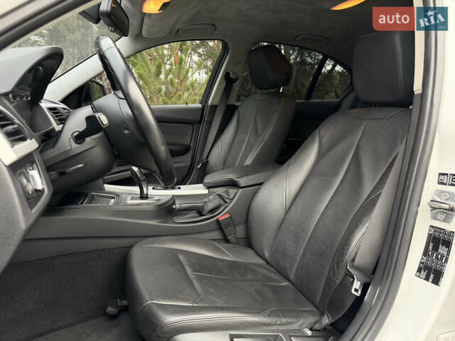 Білий БМВ 3 Серія, об'ємом двигуна 2 л та пробігом 106 тис. км за 13350 $, фото 24 на Automoto.ua