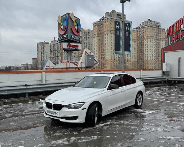 Белый БМВ 3 Серия, объемом двигателя 2 л и пробегом 214 тыс. км за 10000 $, фото 18 на Automoto.ua