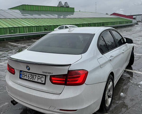 Белый БМВ 3 Серия, объемом двигателя 2 л и пробегом 214 тыс. км за 10000 $, фото 21 на Automoto.ua