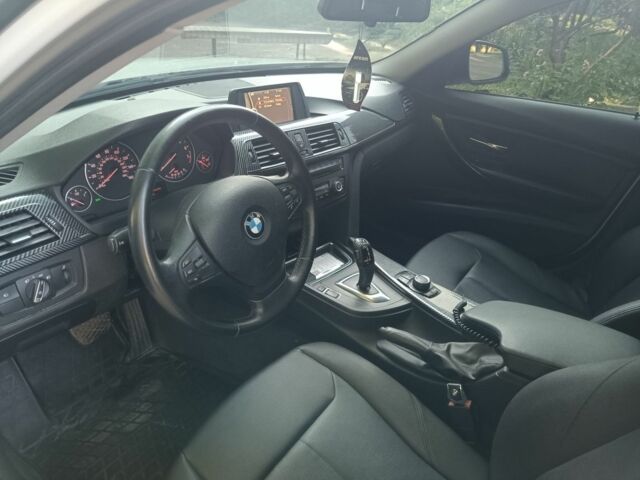 Белый БМВ 3 Серия, объемом двигателя 2 л и пробегом 207 тыс. км за 11000 $, фото 5 на Automoto.ua