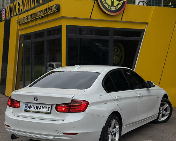 Белый БМВ 3 Серия, объемом двигателя 2 л и пробегом 182 тыс. км за 11999 $, фото 4 на Automoto.ua