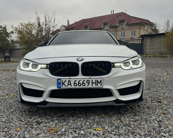 БМВ 3 Серия 2012 в Киеве на Automoto.ua Белый БМВ 3 Серия, объемом двигателя 2 л и пробегом 246 тыс. км за 13000 $, фото 4 на Automoto.ua