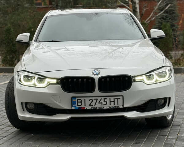 Белый БМВ 3 Серия, объемом двигателя 2 л и пробегом 286 тыс. км за 10400 $, фото 8 на Automoto.ua