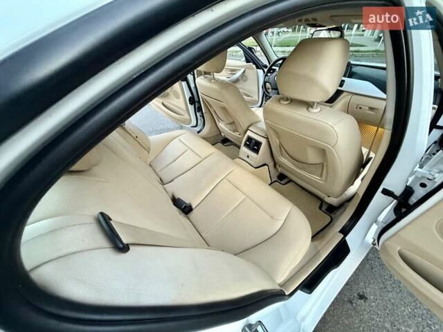 БМВ 3 Серия 2012 в Одессе на Automoto.ua Белый БМВ 3 Серия, объемом двигателя 2 л и пробегом 246 тыс. км за 10800 $, фото 48 на Automoto.ua