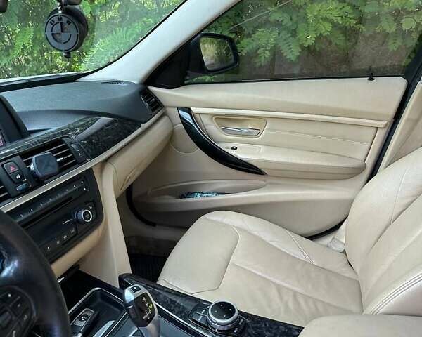 Білий БМВ 3 Серія, об'ємом двигуна 2 л та пробігом 260 тис. км за 12500 $, фото 6 на Automoto.ua
