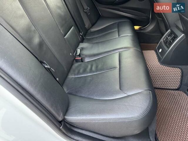 Белый БМВ 3 Серия, объемом двигателя 2 л и пробегом 157 тыс. км за 11900 $, фото 62 на Automoto.ua