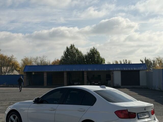 БМВ 3 Серия 2012 в Славянске на Automoto.ua Белый БМВ 3 Серия, объемом двигателя 2 л и пробегом 207 тыс. км за 13900 $, фото 5 на Automoto.ua