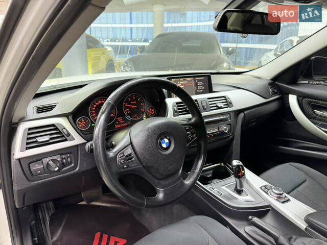 БМВ 3 Серія 2012 у Одесі на Automoto.ua Білий БМВ 3 Серія, об'ємом двигуна 2 л та пробігом 420 тис. км за 10900 $, фото 17 на Automoto.ua