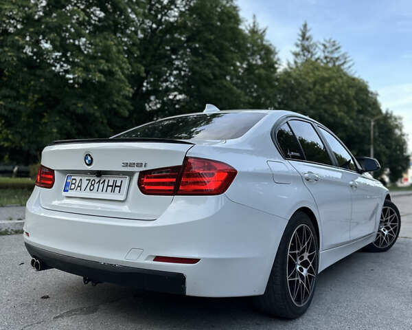 Белый БМВ 3 Серия, объемом двигателя 2 л и пробегом 183 тыс. км за 15500 $, фото 9 на Automoto.ua