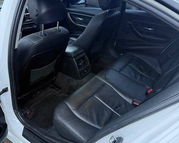 Білий БМВ 3 Серія, об'ємом двигуна 2 л та пробігом 240 тис. км за 11000 $, фото 7 на Automoto.ua