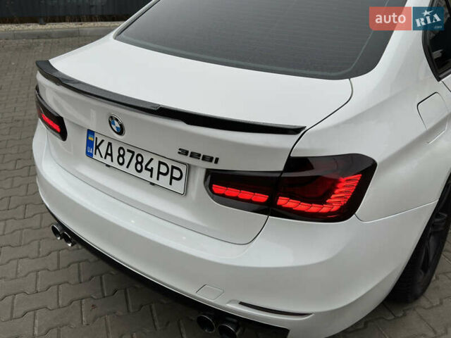 Белый БМВ 3 Серия, объемом двигателя 2 л и пробегом 248 тыс. км за 13000 $, фото 7 на Automoto.ua