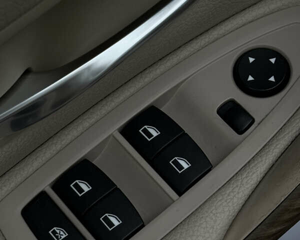 Белый БМВ 3 Серия, объемом двигателя 2 л и пробегом 182 тыс. км за 11999 $, фото 19 на Automoto.ua