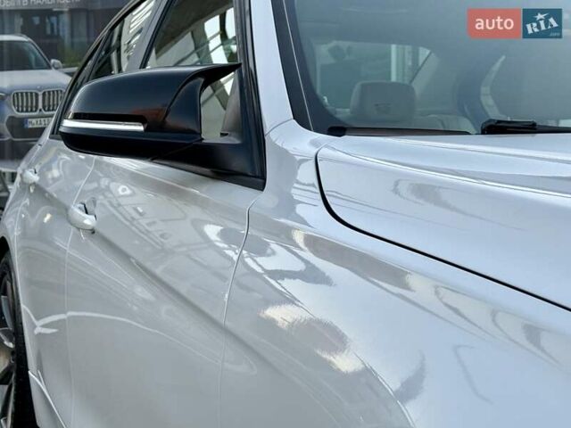 БМВ 3 Серия 2012 в Одессе на Automoto.ua Белый БМВ 3 Серия, объемом двигателя 2 л и пробегом 246 тыс. км за 10800 $, фото 23 на Automoto.ua