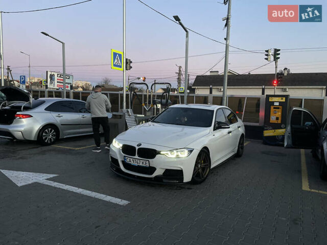 БМВ 3 Серия 2012 в Киеве на Automoto.ua Белый БМВ 3 Серия, объемом двигателя 2 л и пробегом 245 тыс. км за 13500 $, фото 6 на Automoto.ua