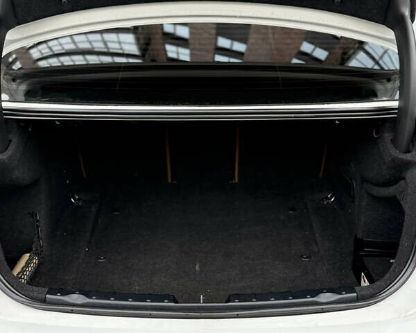 Белый БМВ 3 Серия, объемом двигателя 2 л и пробегом 286 тыс. км за 10400 $, фото 18 на Automoto.ua