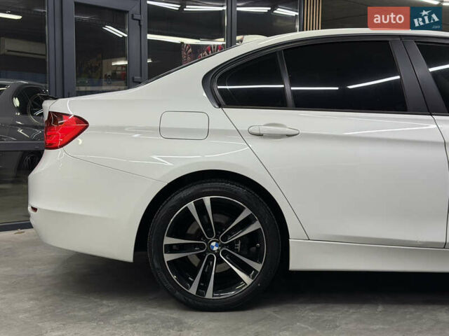 БМВ 3 Серія 2012 у Одесі на Automoto.ua Білий БМВ 3 Серія, об'ємом двигуна 2 л та пробігом 420 тис. км за 10900 $, фото 15 на Automoto.ua