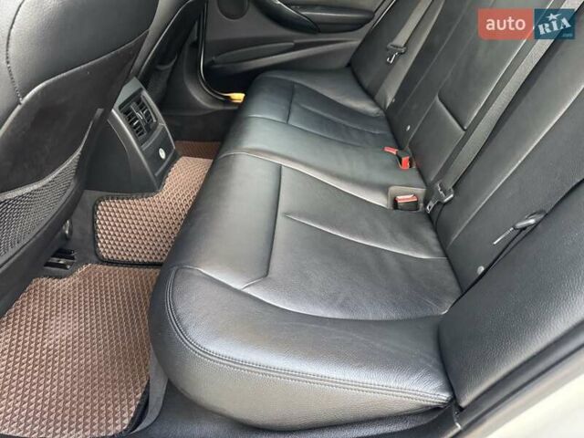 Белый БМВ 3 Серия, объемом двигателя 2 л и пробегом 157 тыс. км за 11900 $, фото 60 на Automoto.ua