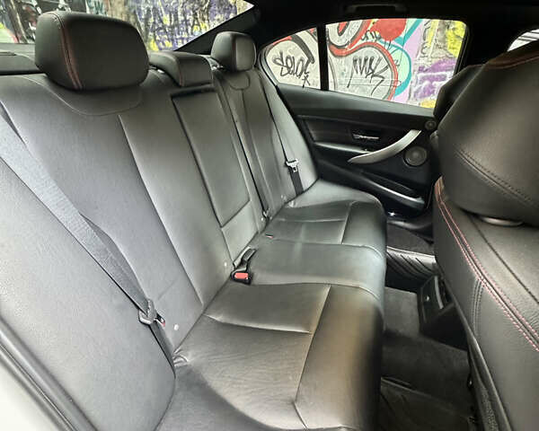 Белый БМВ 3 Серия, объемом двигателя 2.98 л и пробегом 190 тыс. км за 16000 $, фото 11 на Automoto.ua