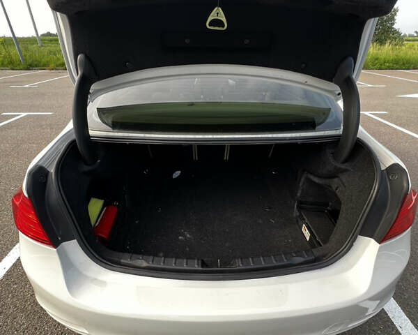 Белый БМВ 3 Серия, объемом двигателя 2 л и пробегом 243 тыс. км за 12200 $, фото 12 на Automoto.ua