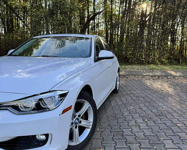 Белый БМВ 3 Серия, объемом двигателя 2 л и пробегом 141 тыс. км за 14400 $, фото 4 на Automoto.ua