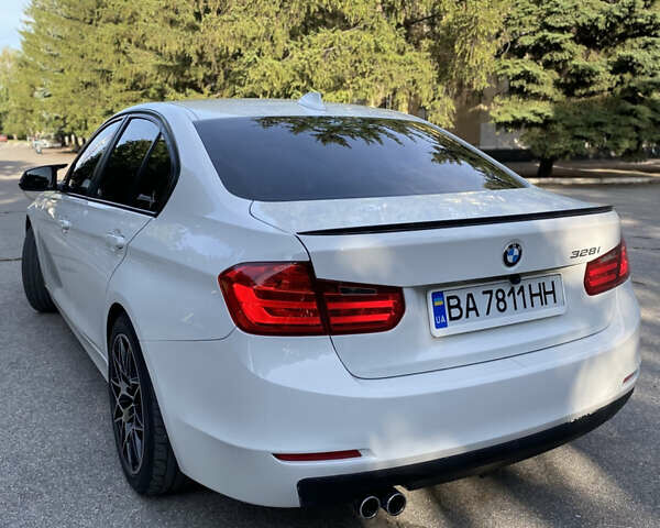 Белый БМВ 3 Серия, объемом двигателя 2 л и пробегом 183 тыс. км за 15500 $, фото 8 на Automoto.ua