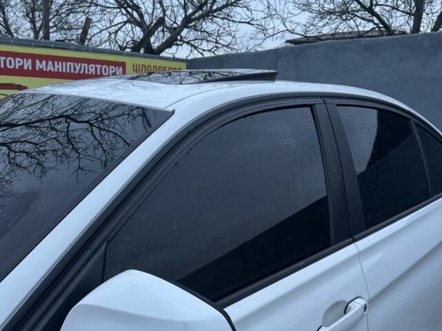 Белый БМВ 3 Серия, объемом двигателя 2 л и пробегом 210 тыс. км за 9500 $, фото 8 на Automoto.ua