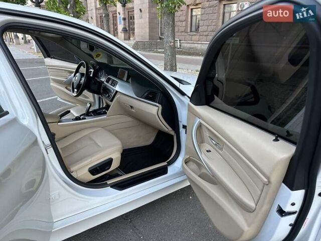Белый БМВ 3 Серия, объемом двигателя 2 л и пробегом 106 тыс. км за 11999 $, фото 38 на Automoto.ua