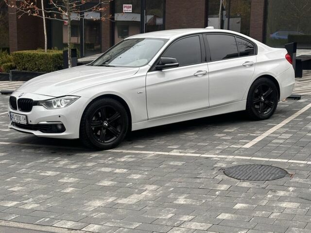 Белый БМВ 3 Серия, объемом двигателя 2 л и пробегом 367 тыс. км за 11000 $, фото 3 на Automoto.ua