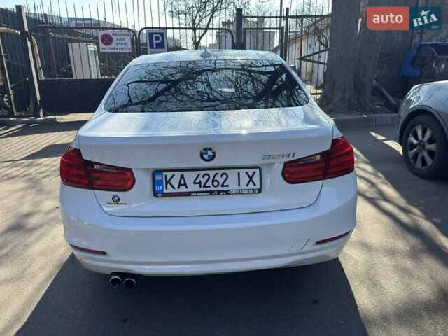 Белый БМВ 3 Серия, объемом двигателя 2 л и пробегом 297 тыс. км за 11500 $, фото 8 на Automoto.ua