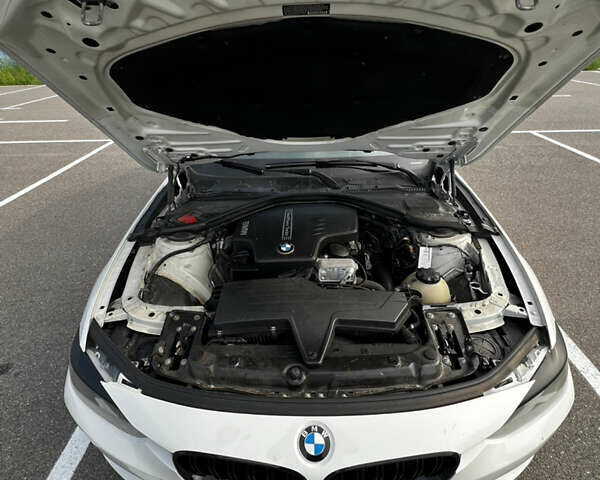 Белый БМВ 3 Серия, объемом двигателя 2 л и пробегом 243 тыс. км за 12200 $, фото 4 на Automoto.ua