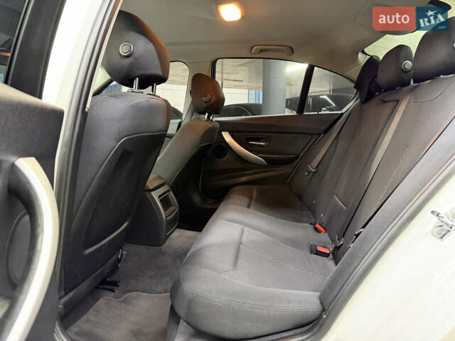 БМВ 3 Серія 2012 у Одесі на Automoto.ua Білий БМВ 3 Серія, об'ємом двигуна 2 л та пробігом 420 тис. км за 10900 $, фото 20 на Automoto.ua