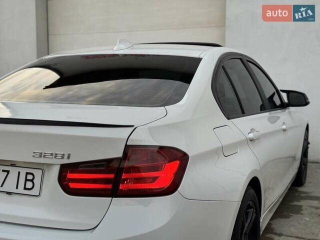 Белый БМВ 3 Серия, объемом двигателя 2 л и пробегом 157 тыс. км за 11900 $, фото 27 на Automoto.ua