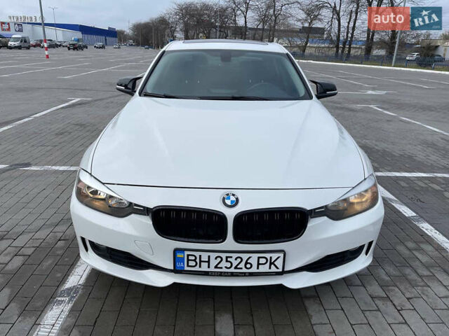Белый БМВ 3 Серия, объемом двигателя 2 л и пробегом 177 тыс. км за 12500 $, фото 1 на Automoto.ua