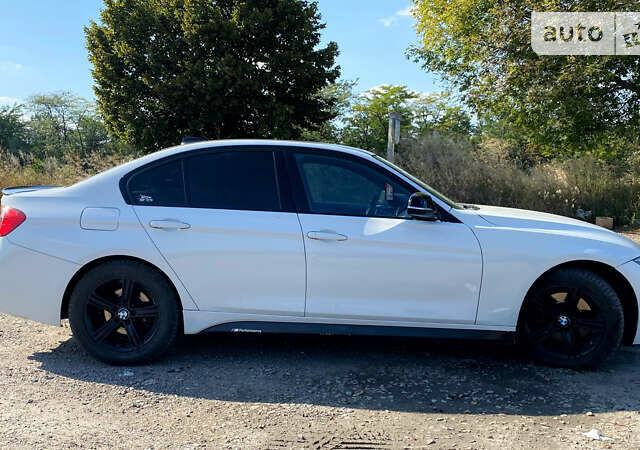 Белый БМВ 3 Серия, объемом двигателя 2 л и пробегом 152 тыс. км за 12000 $, фото 15 на Automoto.ua
