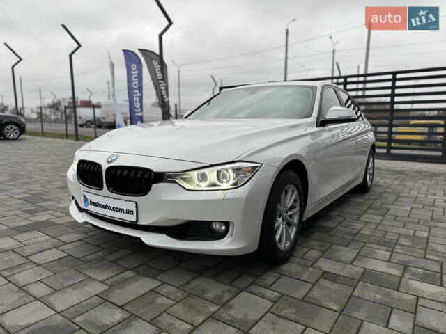 Белый БМВ 3 Серия, объемом двигателя 2 л и пробегом 25 тыс. км за 17000 $, фото 4 на Automoto.ua