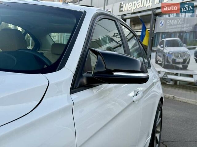 БМВ 3 Серия 2012 в Одессе на Automoto.ua Белый БМВ 3 Серия, объемом двигателя 2 л и пробегом 246 тыс. км за 10800 $, фото 15 на Automoto.ua